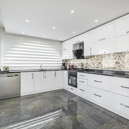 Superb With Private Pool In Antalya